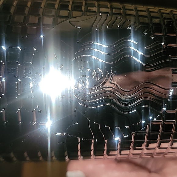 Starbucks 2023 Holiday Silver Chrome Grid Tumbler 24oz Venti Size - Picture 2 of 8